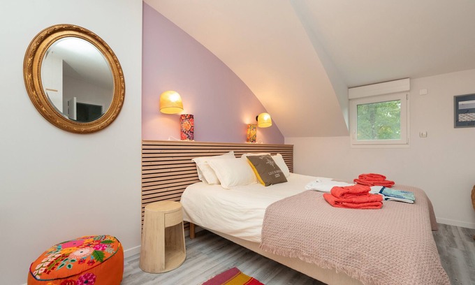 Ploeren Bed & Breakfast | 'Hoëdic' Room with Shared Terrace, Wi-Fi and Air Conditioning