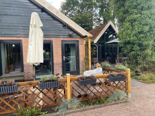 Woudrichem Apartment | Hoeve Altena Barn-House