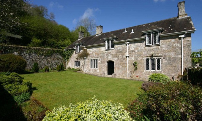 Seaton House | Hole House - Four Bedroom House, Sleeps 8