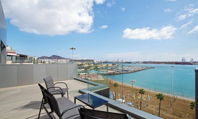 Las Palmas de Gran Canaria Apartment | Holiday Apartment "Wonderful Penthouse City and Beach" with Sea View, Private Terrace & Wi-Fi