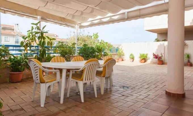 Sanlucar de Barrameda Apartment | Holi-Rent Albatros Apartment with spacious terrace, near the center & the beach