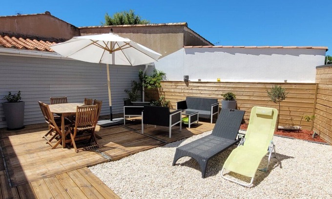 La Faute-sur-Mer House | Holiday Home 'Maison La Guitoune Fautaise' with Terrace, Air Conditioning