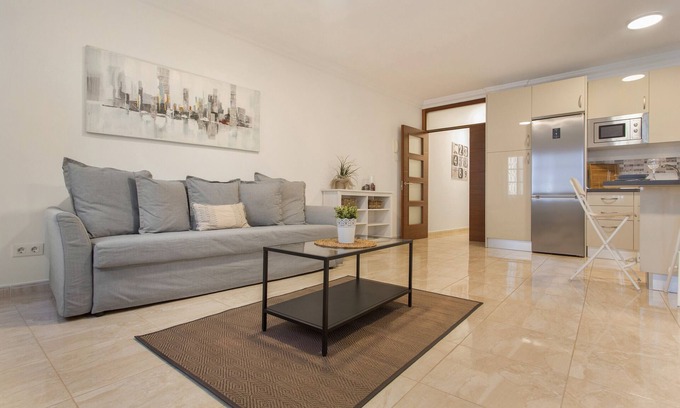 El Guincho Apartment | Holiday Apartment 'Rolycar 201' with Wi-Fi