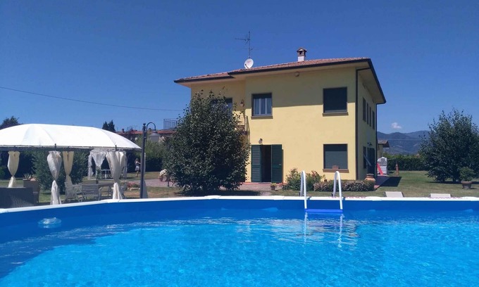 Montecarlo Apartment | Holiday apartment mit Pool