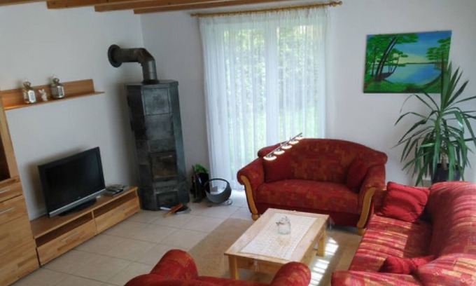 Obermusbach Apartment | Holiday Apartment "Martina Dölker" with Shared Terrace, Balcony & Wi-Fi