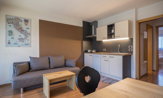 Valdaora di Mezzo Apartment | Holiday Apartment "Durnbrunn 2" with Mountain View, Wi-Fi, Garden & Terrace