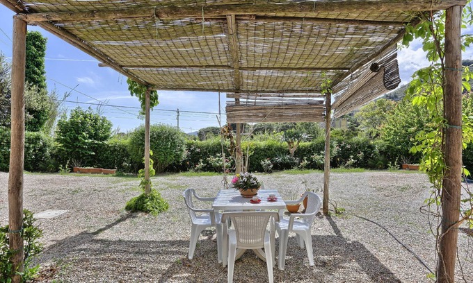 Capoliveri Apartment | Holiday Apartment "Il Giardino Nel Sole Bilo" with Air Conditioning, Garden and Terrace
