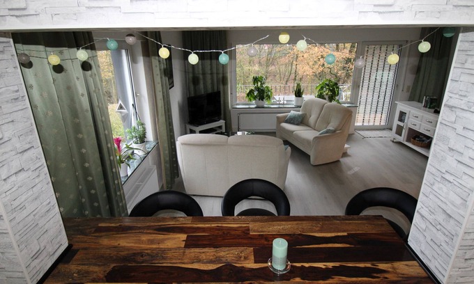 Korbecke Apartment | Holiday Apartment 'Möhneblick' with Shared Garden, Balcony and Wi-Fi