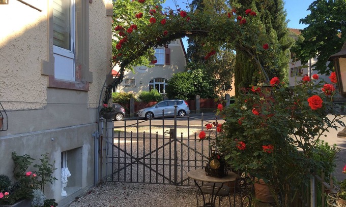 Kreuzlingen Apartment | Holiday Apartment "Seerose" near Lake Constance with Wi-Fi, Balcony & Garden