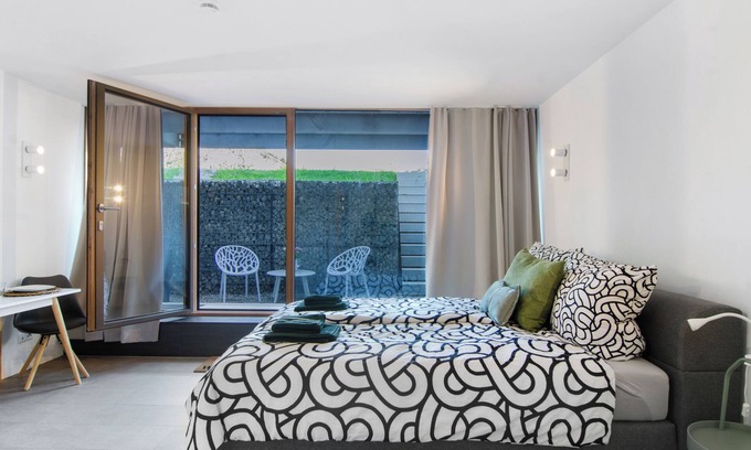 Ohningen Apartment | Holiday Apartment 'Seenahes C2 In Öhningen' with Private Terrace and Wi-Fi