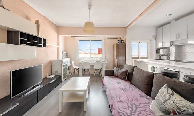 El Cabanyal Apartment | Holiday Apartment "Suites Spain Playa - Escalante" near Beach with Wi-Fi