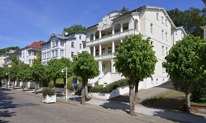Sellin Apartment | Holiday Apartment "Villa Celia - 8" near Beach with Balcony & Wi-Fi