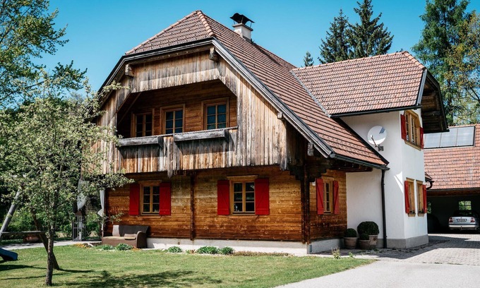 Unterlibitsch House | Holiday House in Feistritz Ob Bleiburg with Sunny Terrace