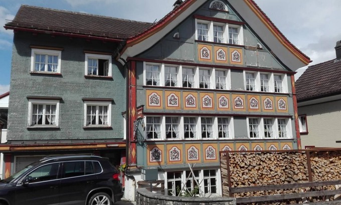 Haslen Apartment | Holiday flat Blue House