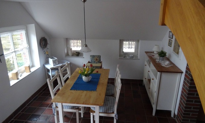 Eckwarden House | Holiday house for 4 guests with 80m² in Butjadingen-Eckwarden (126073)