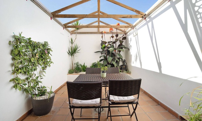 Sanlucar de Barrameda House | Holiday Home "San Jeronimo" with Private Garden & Wi-Fi