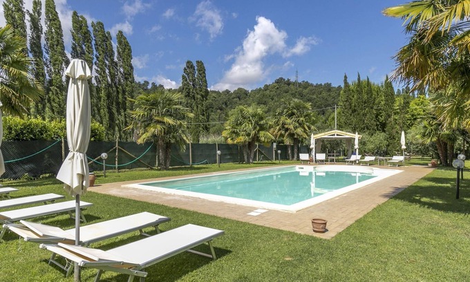 Palaia House | Holiday Home Tuscany With Pool Access