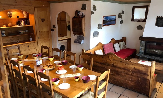 Champagny-en-Vanoise House | Holiday Home 'Juliette' with Private Garden, Balcony and Wi-Fi