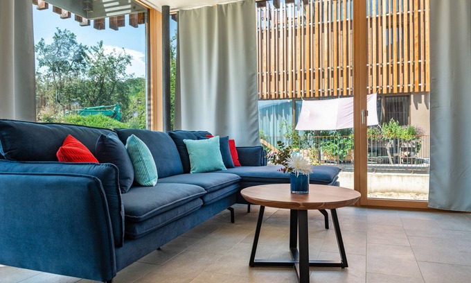 Ohningen House | Holiday Home 'Architektenhaus C1 Mit Seesicht' with Lake View, Private Terrace and Wi-Fi