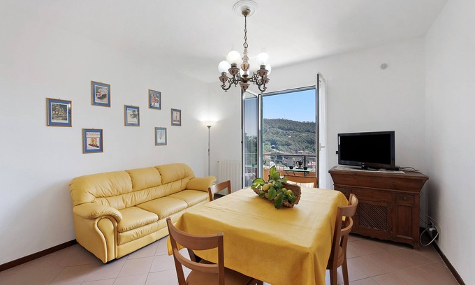 Varazze House | Holiday Home "Bagetti" with Sea View, 2 Private Terraces and Wi-Fi