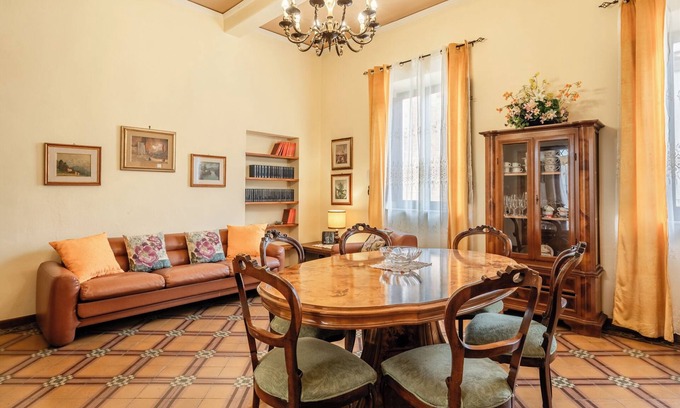 Altopascio House | Holiday Home 'Bellavista Altopascio' with Private Terrace and Wi-Fi