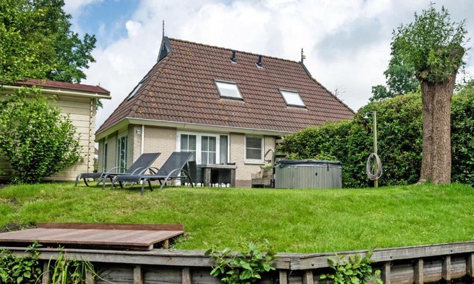 Eernewoude House | Holiday Home Bungalowpark It Wiid