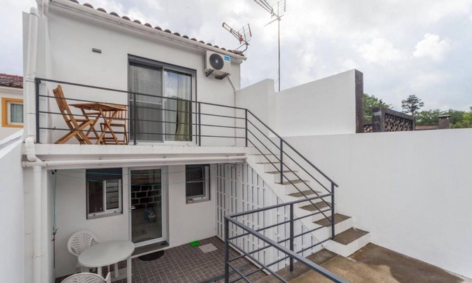 Furnas House | Holiday Home "Casa do Poema" with Mountain View, Private Terrace & Wi-Fi