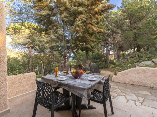 Santa Giulia House | Holiday Home Casa Folaca by Interhome
