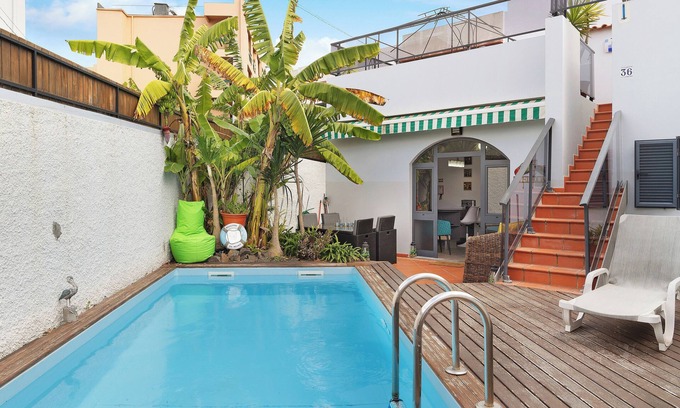 Canico House | Holiday Home "Casa Vila Garajau" with Pool, Terrace & Wi-Fi