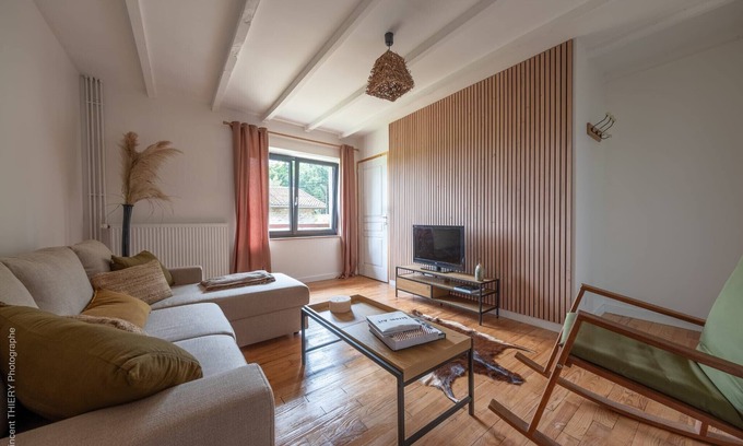 Girancourt House | Holiday Home 'Charming Gîte Le 1681 Xl' with Wi-Fi