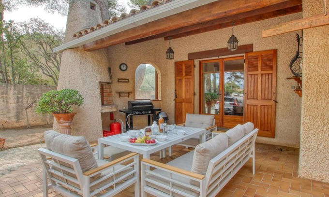 Six-Fours-les-Plages House | Holiday Home L'Arbousier by Interhome