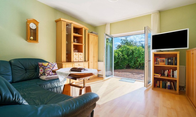 Templin House | Holiday Home 'Grün' with Shared Terrace and Wi-Fi