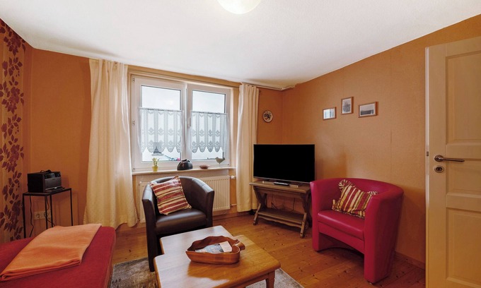 Monzelfeld House | Holiday Home 'Haus Gertrud' with Mountain View, Private Terrace and Wi-Fi