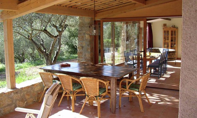Carces House | Holiday Home in Carcès with Private Pool