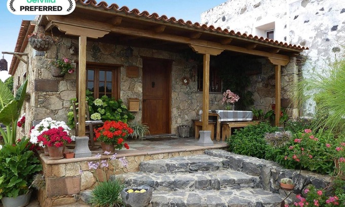 Guia de Isora House | Holiday Home in Vera de Erques