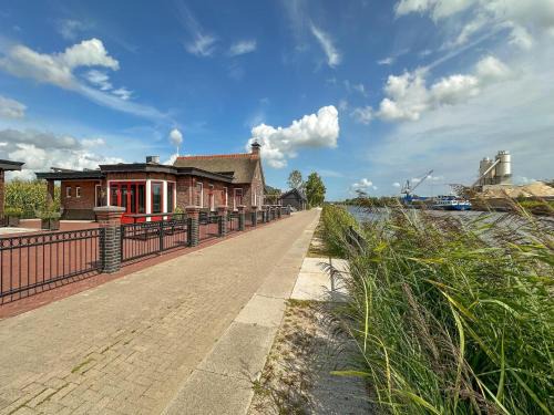 Jistrum House | Holiday Home in Friesland near Canal & Lake