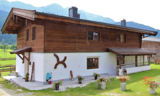 Griessen House | Holiday home in Leogang with sauna in ski area