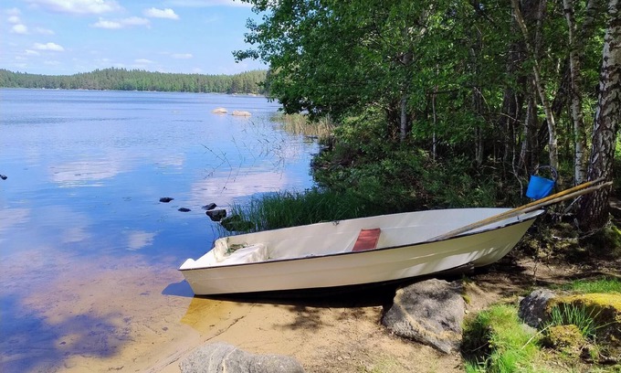 Hultsfred Municipality House | Holiday home in Målilla Boats Sauna Lake