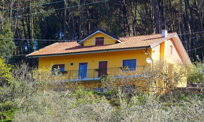 Pescia House | Holiday Home in Pescia with Private Pool