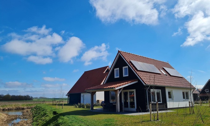 Scherpenisse House | Holiday Home in Scherpenisse near the Sea