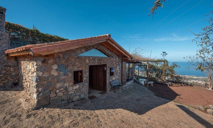 Santa Ursula Villa | Holiday Home in Tenerife with Private Garden