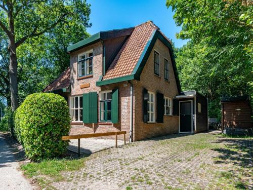 Breezand House | Holiday Home in Vrouwenpolder near Beach