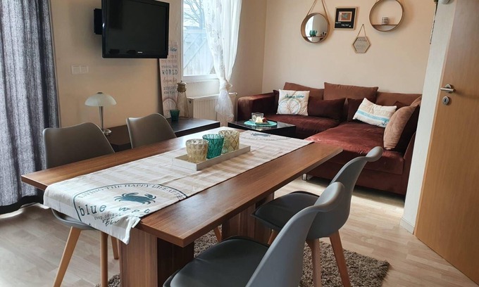 Onderdijk House | Holiday home in Wervershoof with sunny terrace