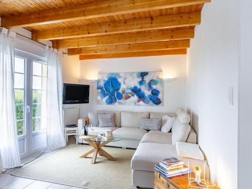 Plounevez-Lochrist House | Holiday Home Ker Maeziou by Interhome