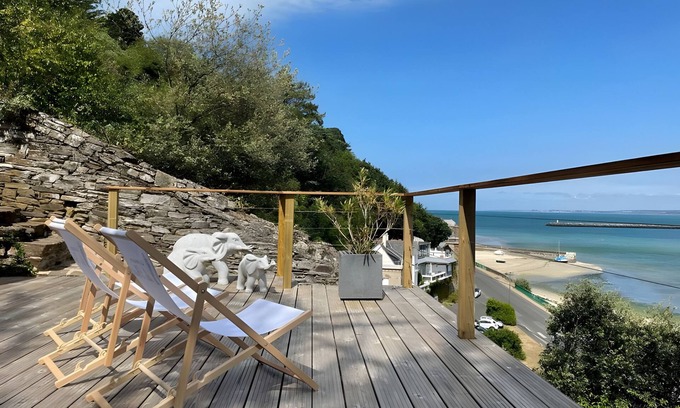 Plerin House | Holiday Home 'La Maison Du Phare' with Private Terrace and Garden