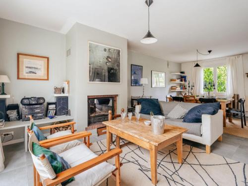 Lancieux House | Holiday Home Le Nyce by Interhome