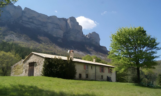 La Chaudiere House | Holiday Home 'Les Ailliers' with Mountain View