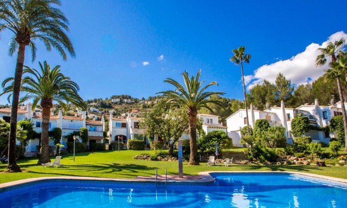 Pedreguer House | Holiday Home Luz de la Luna by Interhome