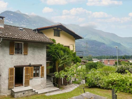 Lodrino House | Holiday Home Margarita by Interhome