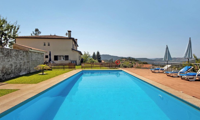 Arouca House | Holiday Home 'Martins House T4' with Mountain View, Wi-Fi and Air Conditioning